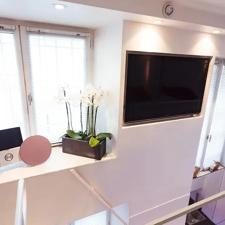Stylish,luxury Duplex Center